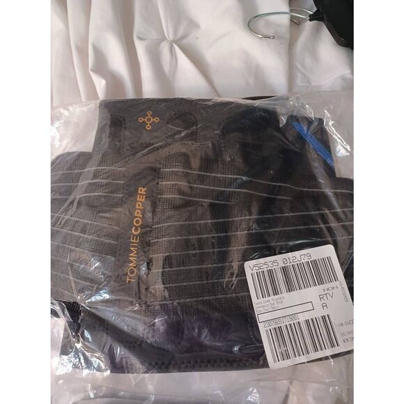 Tommie Copper Adjustable Compression Back Brace Color Black Size Small/Medium - Picture 8 of 8